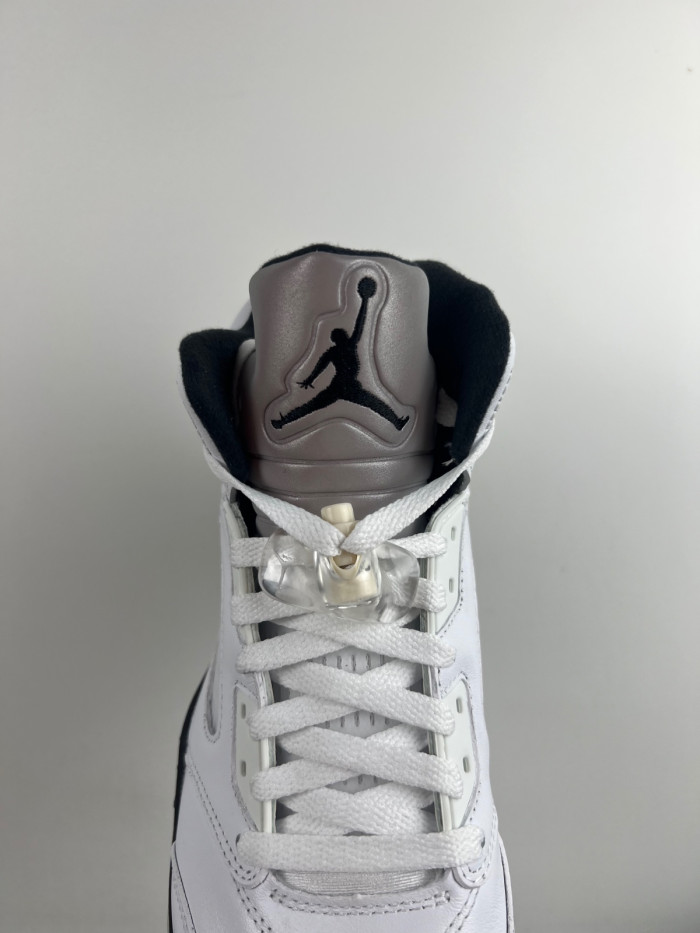 Air Jordan 5 Retro "White and Black"-DD0587-110