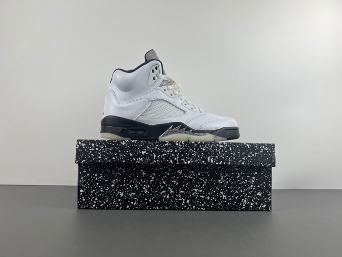 Air Jordan 5 Retro "White and Black"-DD0587-110