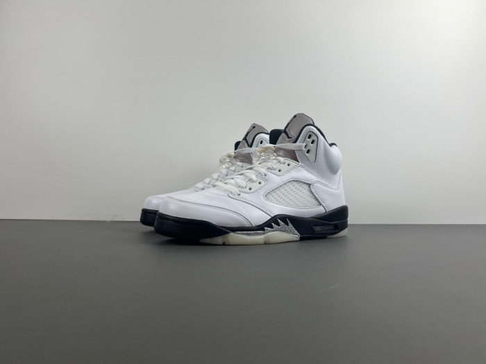 Air Jordan 5 Retro "White and Black"-DD0587-110