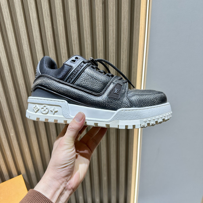 LV snekaers 268