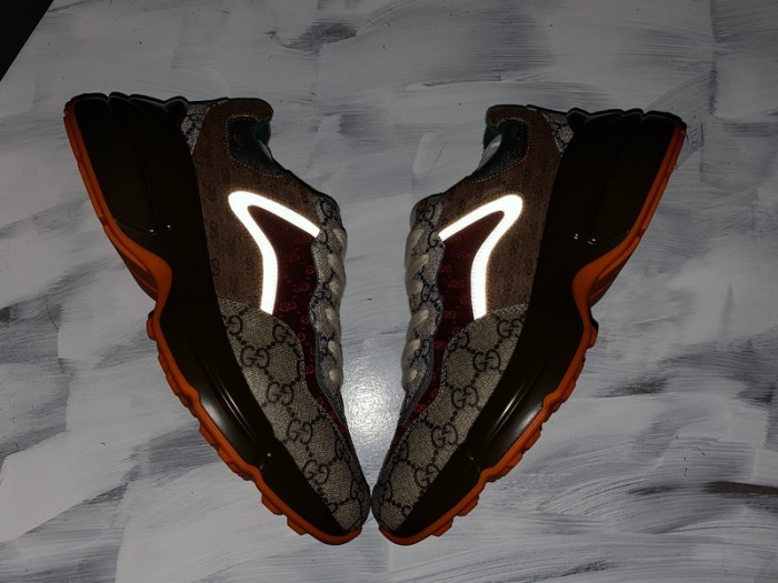 g**i rhyton vintage trainer sneaker 576969 drw00 9522