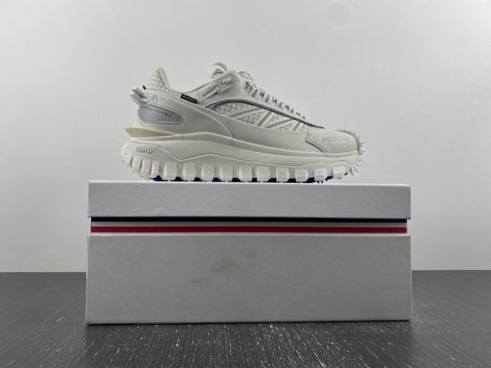 MONCLER SNEAKER 05