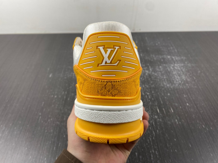 lv snekaers 85