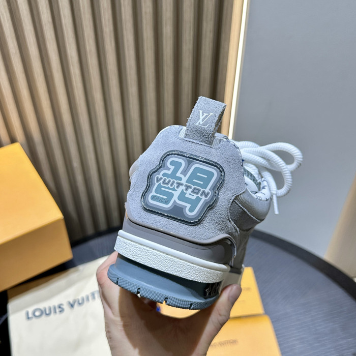 LV snekaers 249