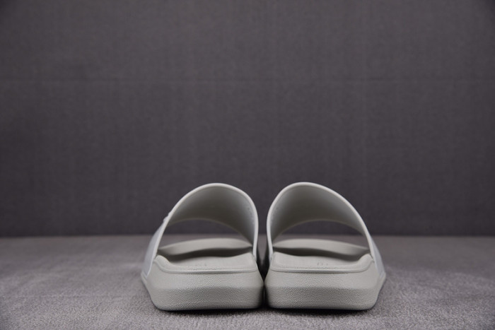 mcq sandal 06