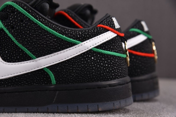 NK SB Dunk Low Bronx Girls Skate-HV1664-001