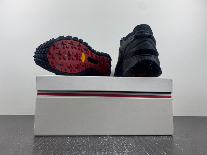 MONCLER SNEAKER 01
