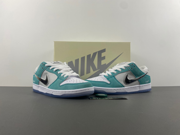 nike sb dunk low april skateboards-fd2562-400