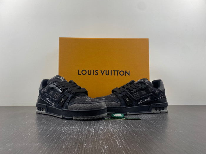 lv snekaers 108