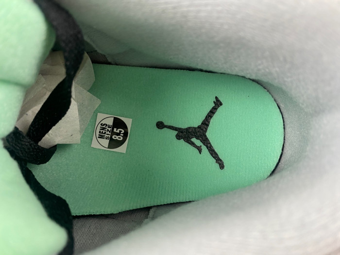 jordan 3 retro green glow-ct8532-031