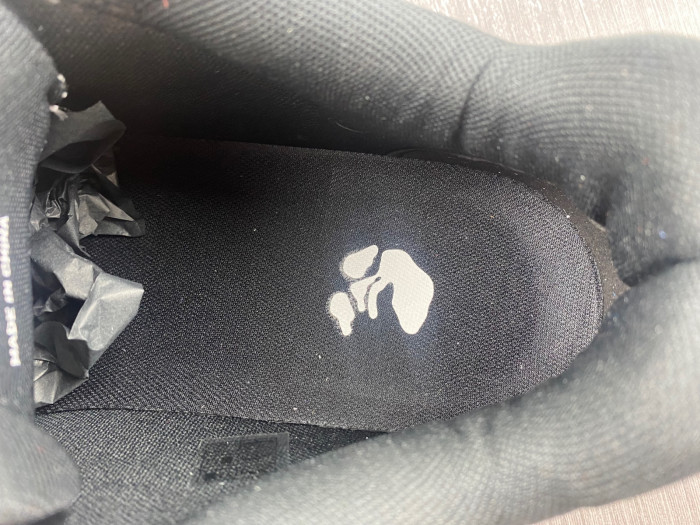 off-white out of office -09