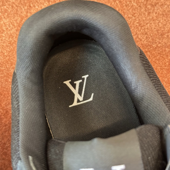 LV snekaers 138