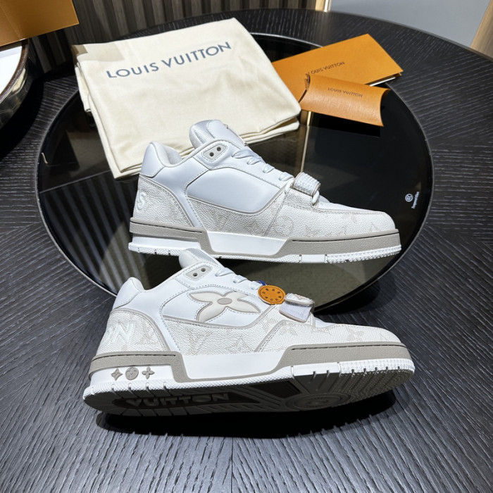 LV snekaers 174