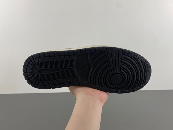 Air Jordan 1 Low OG “Mocha”-CZ0790-102