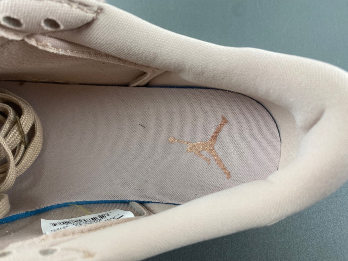 Travis Scott x Air Jordan 1-AO1935-204