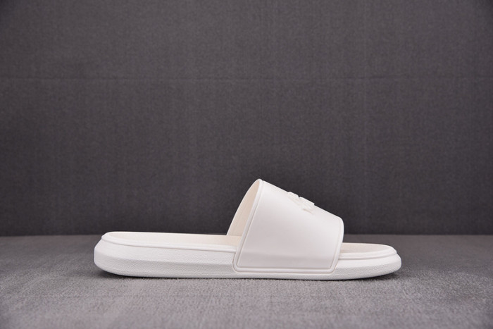 mcq sandal 02