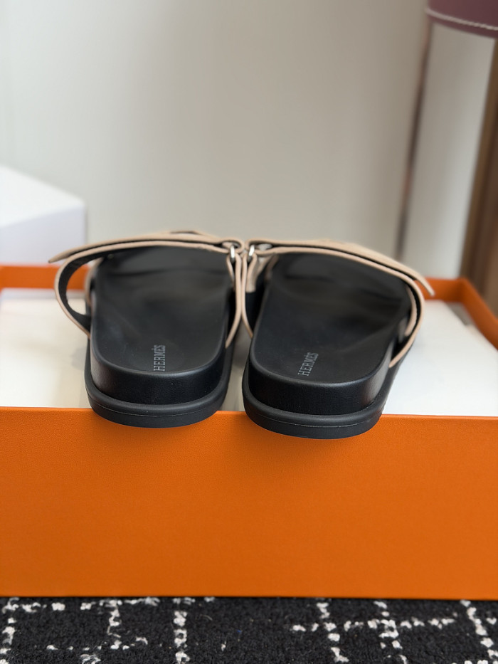 H**me5 Sandal 71