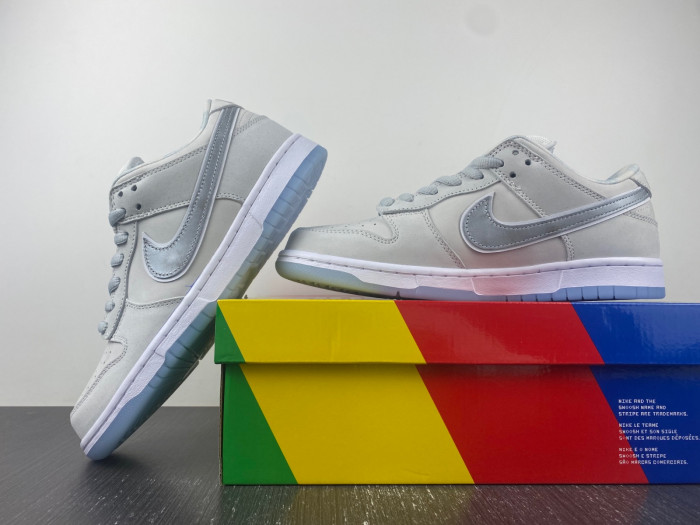 nike sb dunk low white lobster (friends and family)- fd8776-100