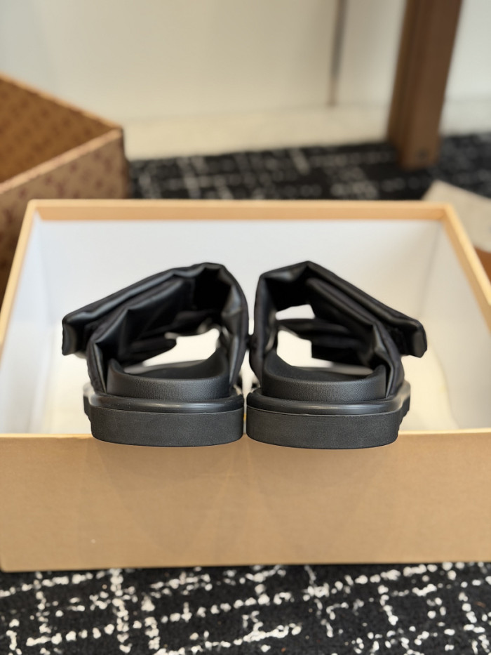 L&V sandal 92