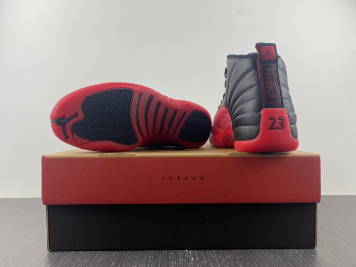 jordan 12 retro flu game (2016)-130690-002