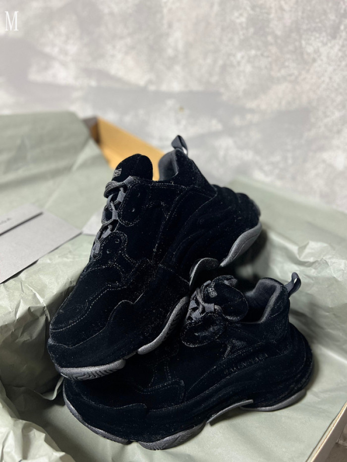 BALENCIAGA TRIPLES 17