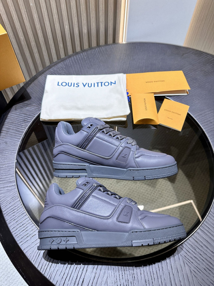 LV snekaers 185
