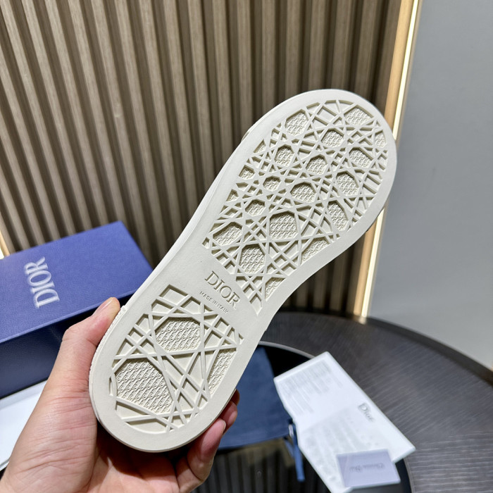 D10r B33 SNEAKERS-11