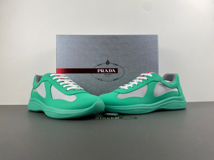 Prada 72