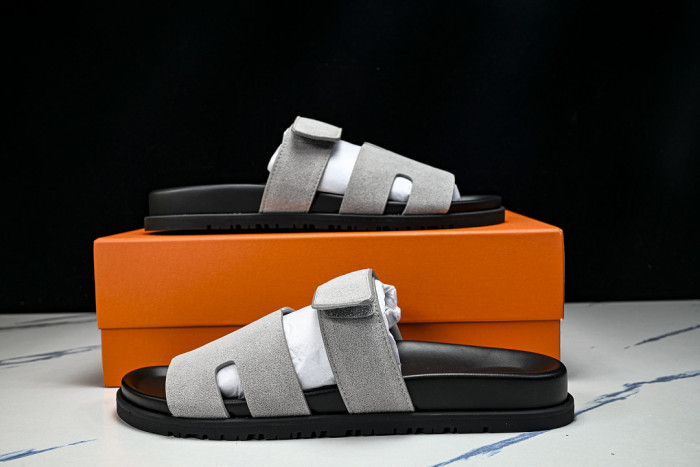 H**me5 Sandal 45