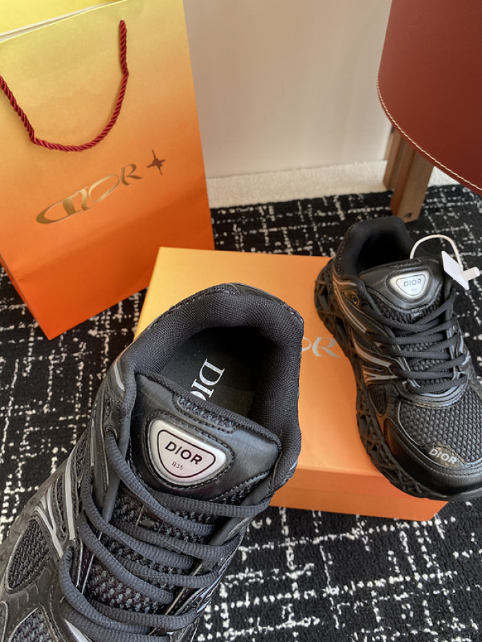 DIOR B35 SNEAKERS-03